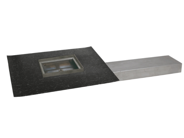 Ultima-Attikaablauf als Notüberlauf mit Anschlussrohr Eckig