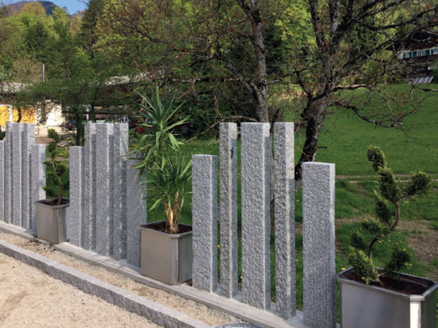 Palisade grob gespitzt Granit