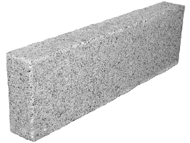 Granit Leistenstein hellgrau ca. 30-60x10-12x17-22cm mit Fase